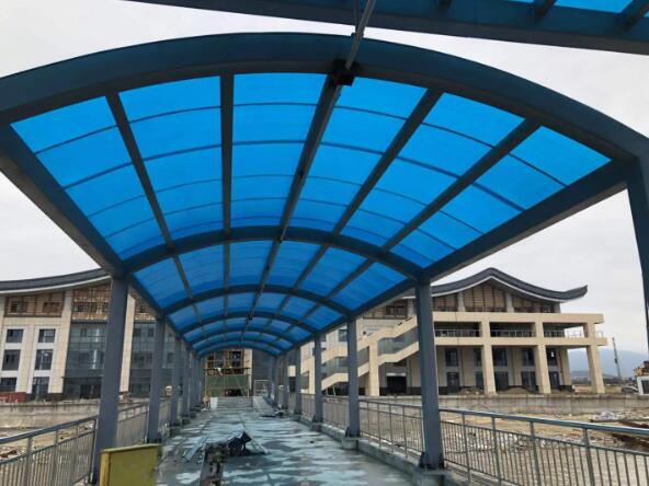 PC耐力板雨棚的優(yōu)勢(shì)有哪些？