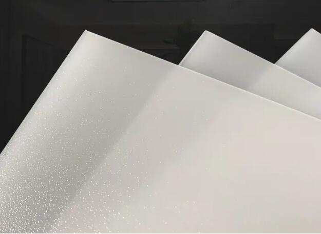 PC擴(kuò)散板的生產(chǎn)工藝和材料有什么區(qū)別？