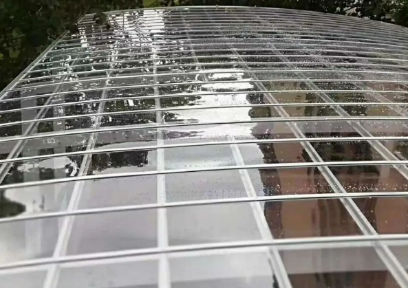 PC板適合作為陽光房的材質(zhì)嗎？