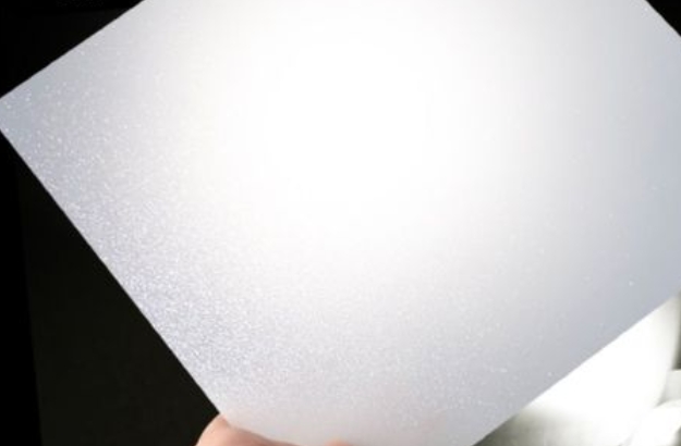 PC擴散板的透光率是多少？