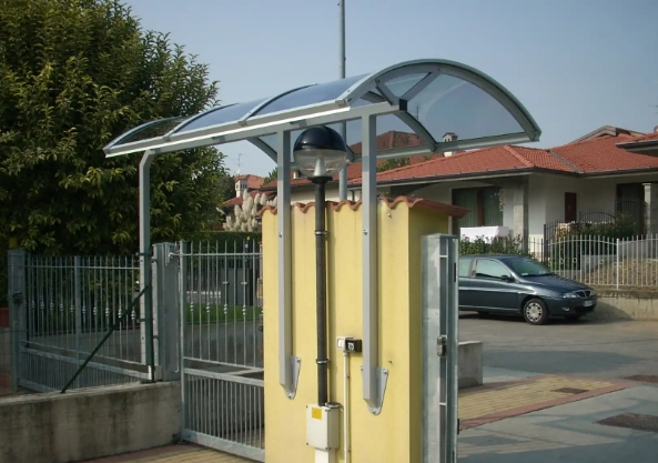 PC耐力板和PVC板的主要區(qū)別？